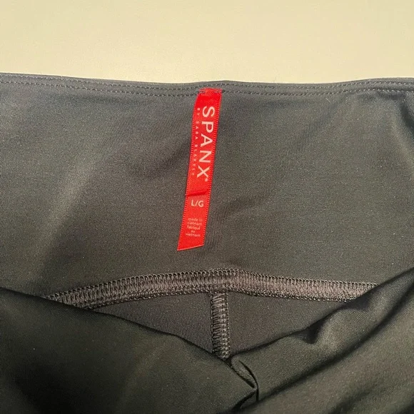 SPANX Black Seamless Leggings - Picture 2 of 3